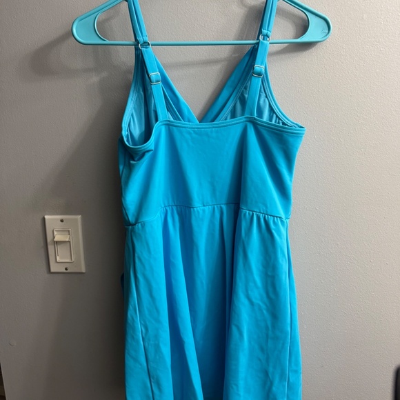 Lands End Swimdress - Picture 2 of 5